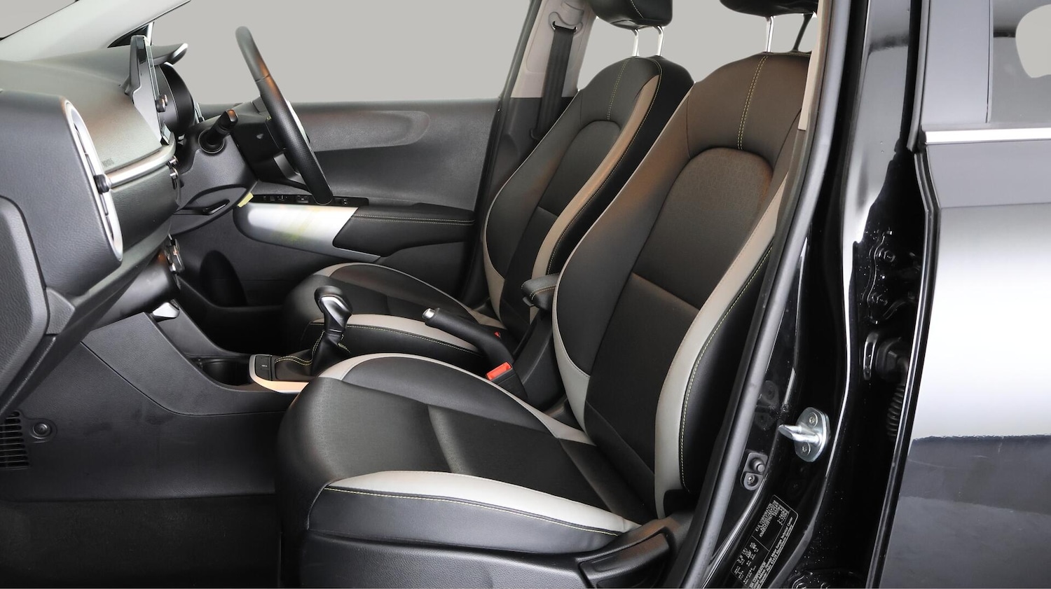 Used Kia Picanto 2022 for sale - 76538355: Photo 14