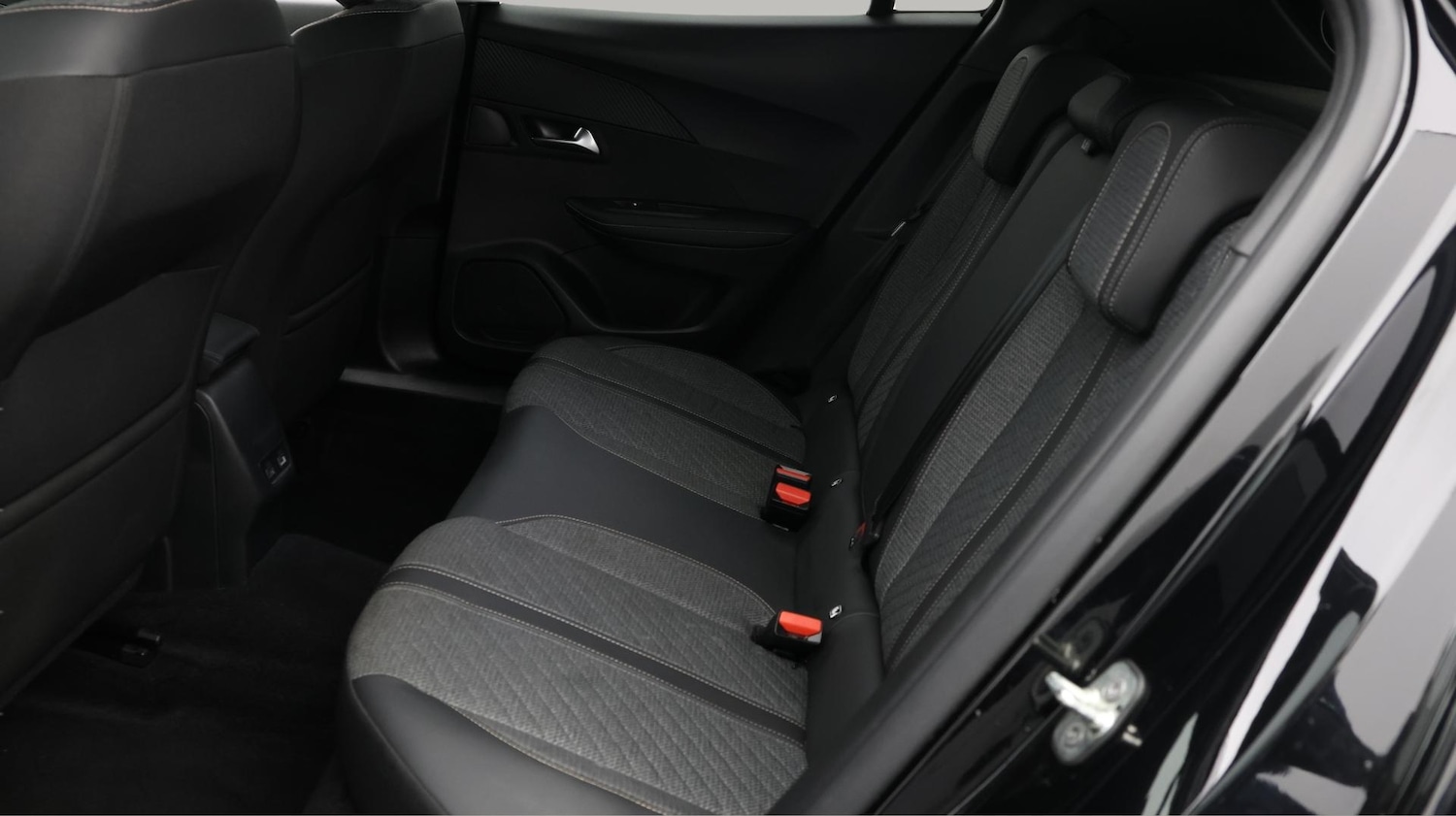 Used Peugeot 2008 2024 for sale - 76620291: Photo 17