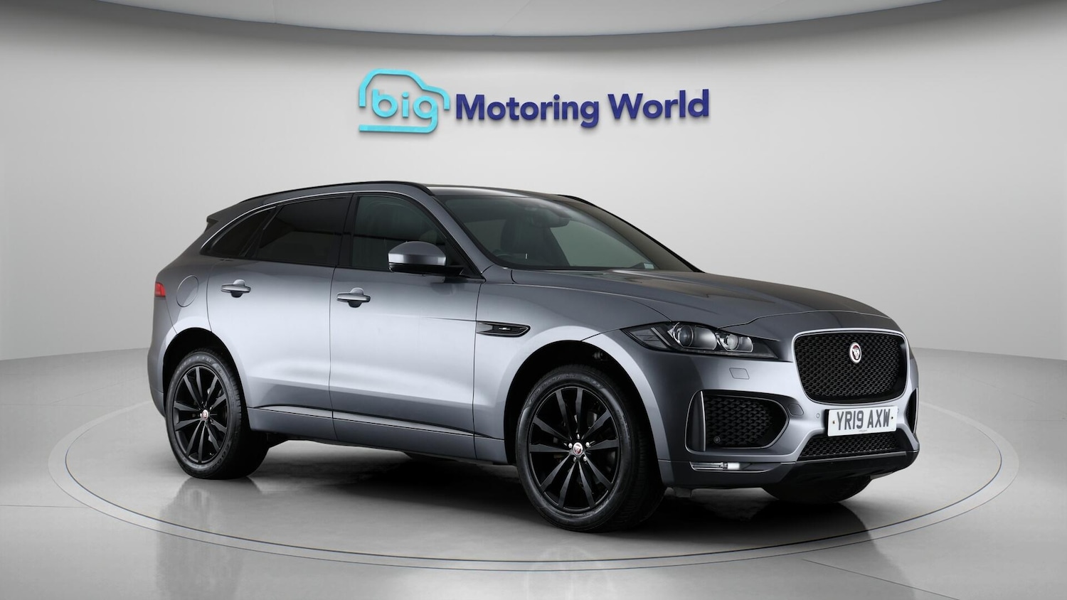 Used Jaguar F-Pace 2019 for sale - 76109301: Photo 1