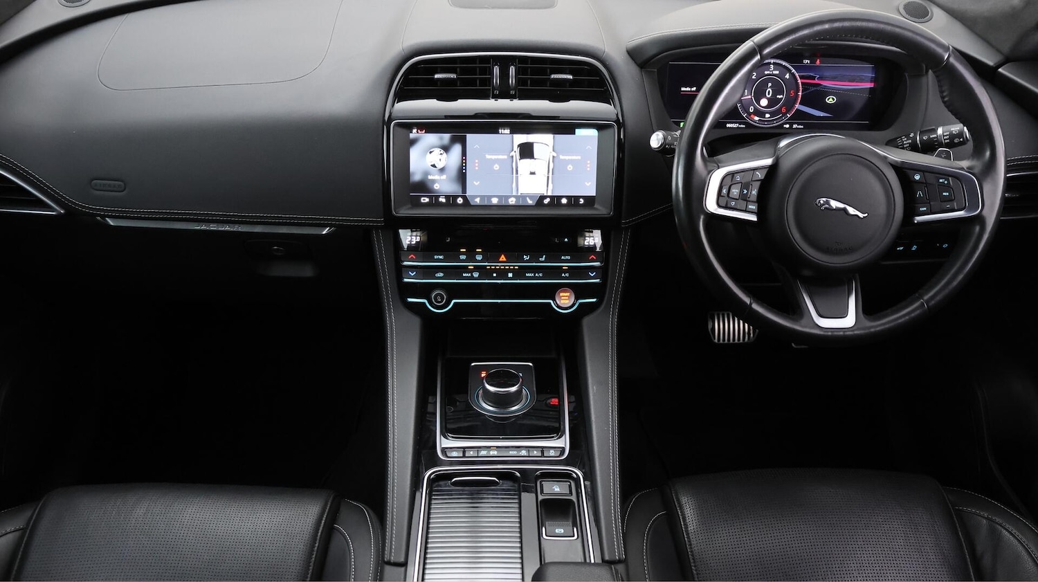 Used Jaguar F-Pace 2019 for sale - 76109301: Photo 12