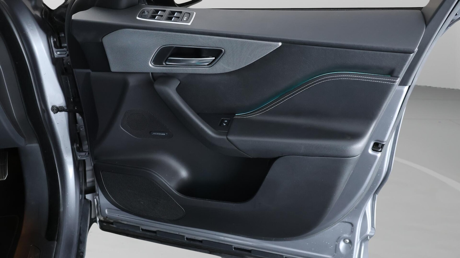 Used Jaguar F-Pace 2019 for sale - 76109301: Photo 14
