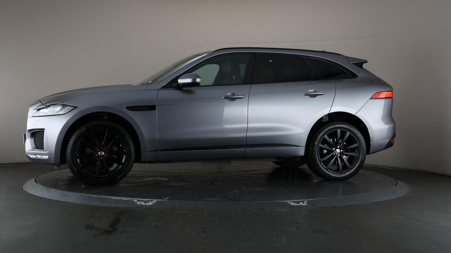 Used Jaguar F-Pace 2019 for sale - 76109301: Photo 40