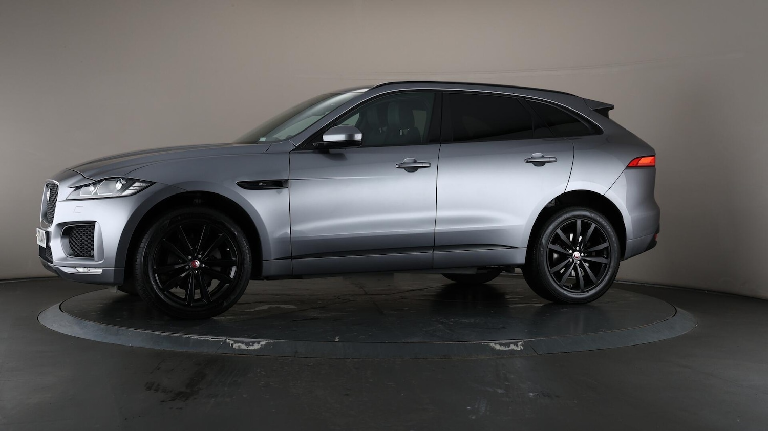 Used Jaguar F-Pace 2019 for sale - 76109301: Photo 41