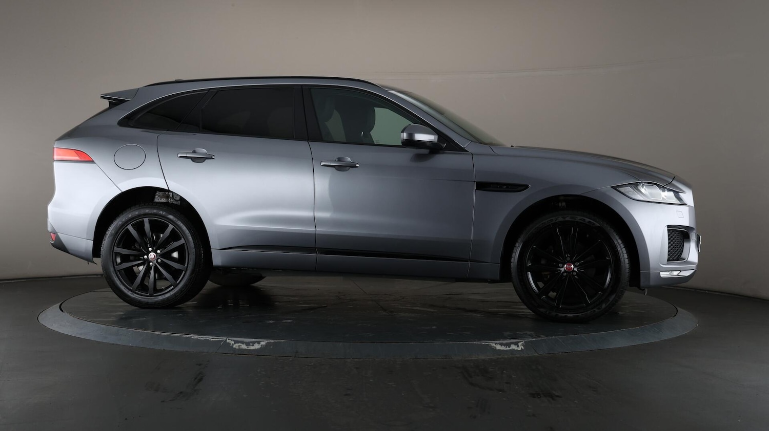 Used Jaguar F-Pace 2019 for sale - 76109301: Photo 60