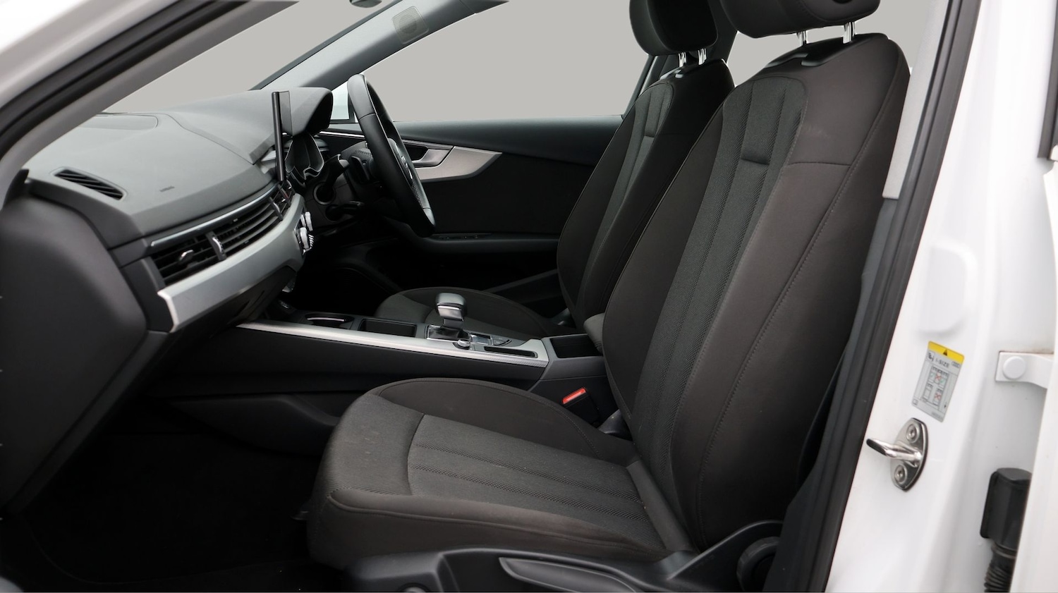 Used Audi A4 2022 for sale - 77669390: Photo 14