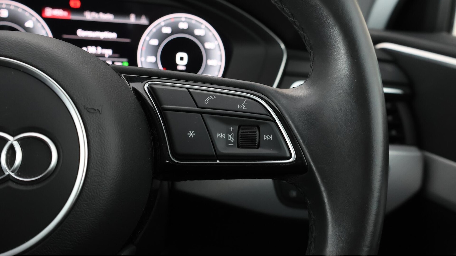 Used Audi A4 for sale - 76759675: Photo 23