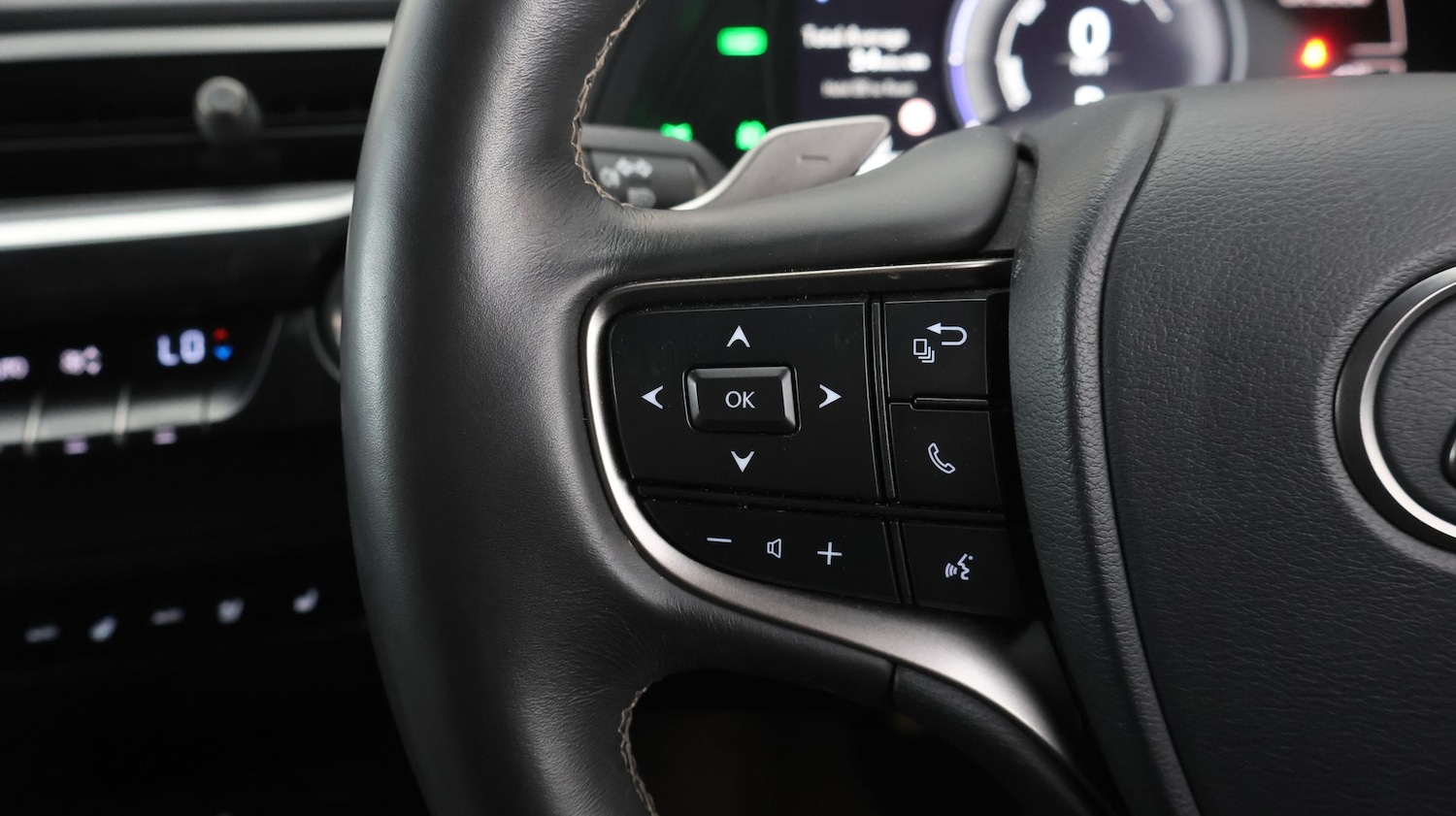 Used Lexus UX 2023 for sale - 77736094: Photo 23