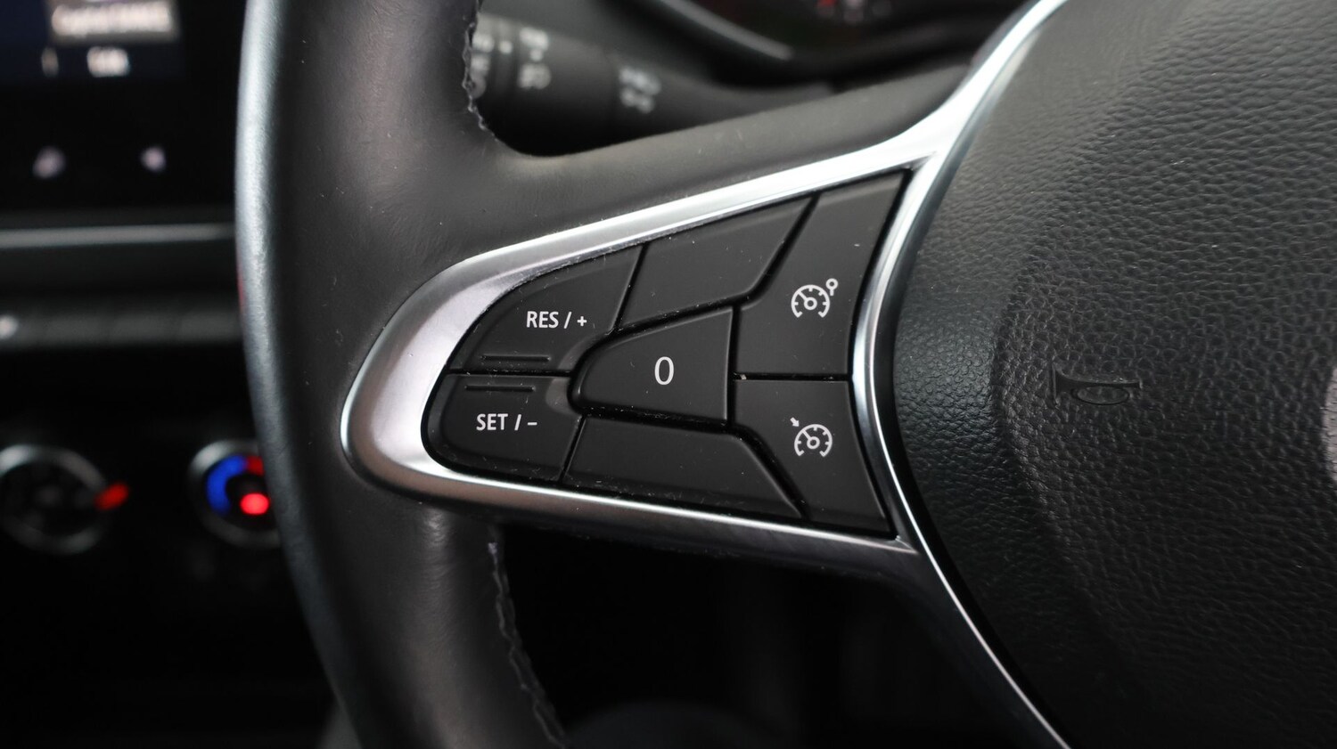 Used Renault Clio 2020 for sale - 77220134: Photo 24