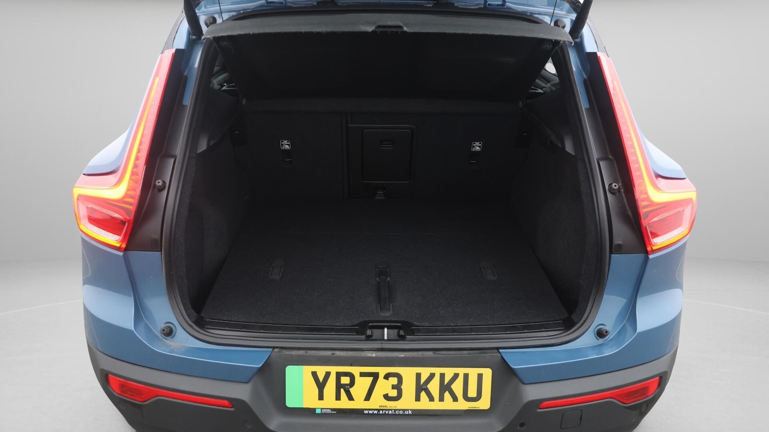 Used Volvo XC40 2023 for sale - 76360451: Photo 18