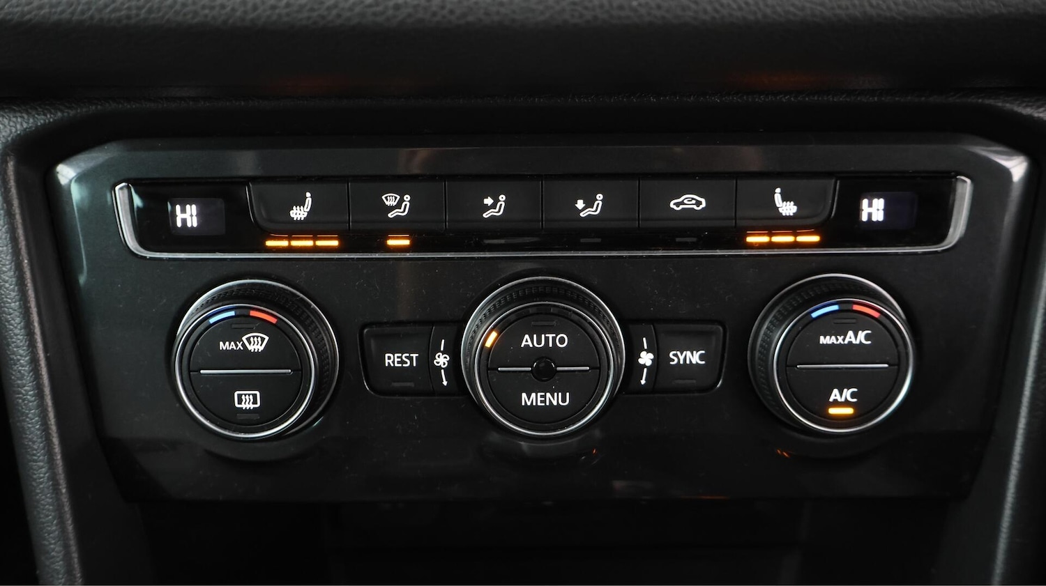 Used Volkswagen Tiguan 2017 for sale - 76432538: Photo 11