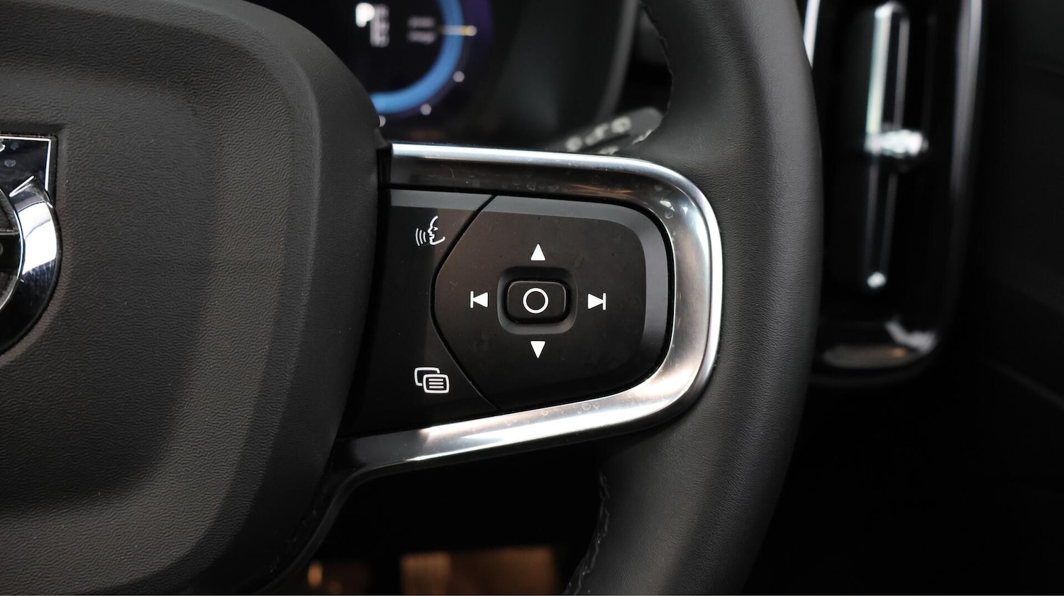 Used Volvo XC40 2022 for sale - 75977417: Photo 23