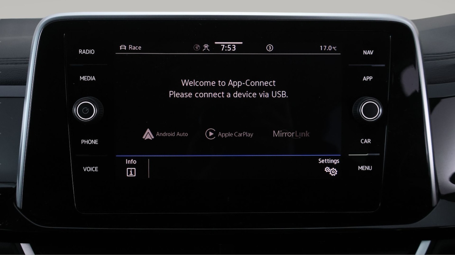 Used Volkswagen T-Roc 2023 for sale - 77381407: Photo 27