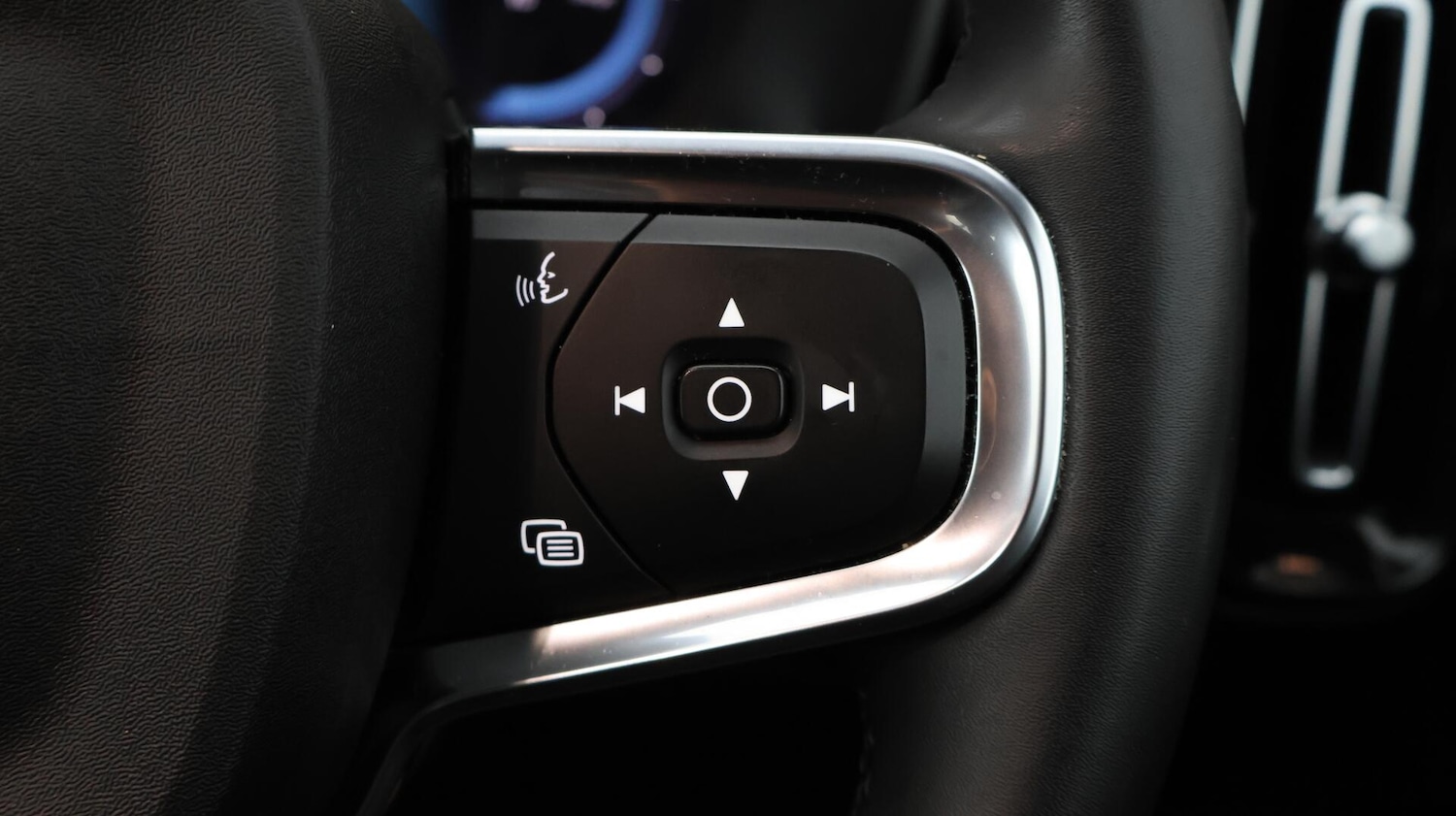Used Volvo XC40 2022 for sale - 76012720: Photo 25