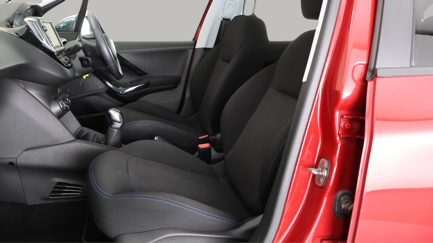 Used Peugeot 208 2019 for sale - 76380829: Photo 13