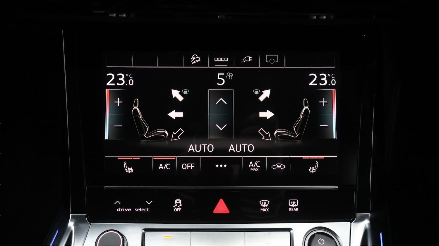 Used Audi e-tron 2023 for sale - 77610309: Photo 11