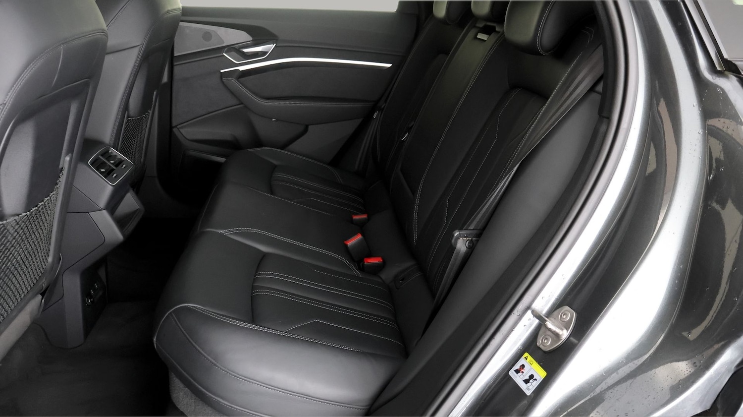 Used Audi e-tron 2023 for sale - 77610309: Photo 15