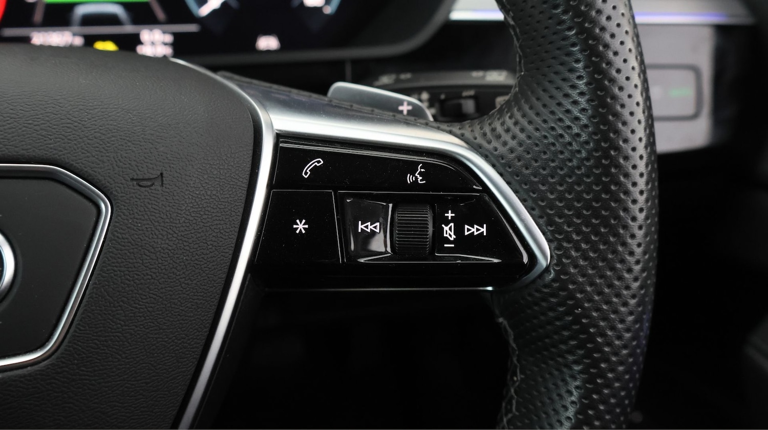 Used Audi e-tron 2023 for sale - 77610309: Photo 21