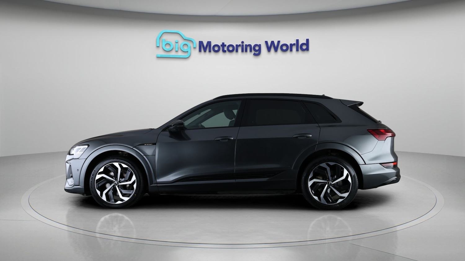 Used Audi e-tron 2023 for sale - 77610309: Photo 4