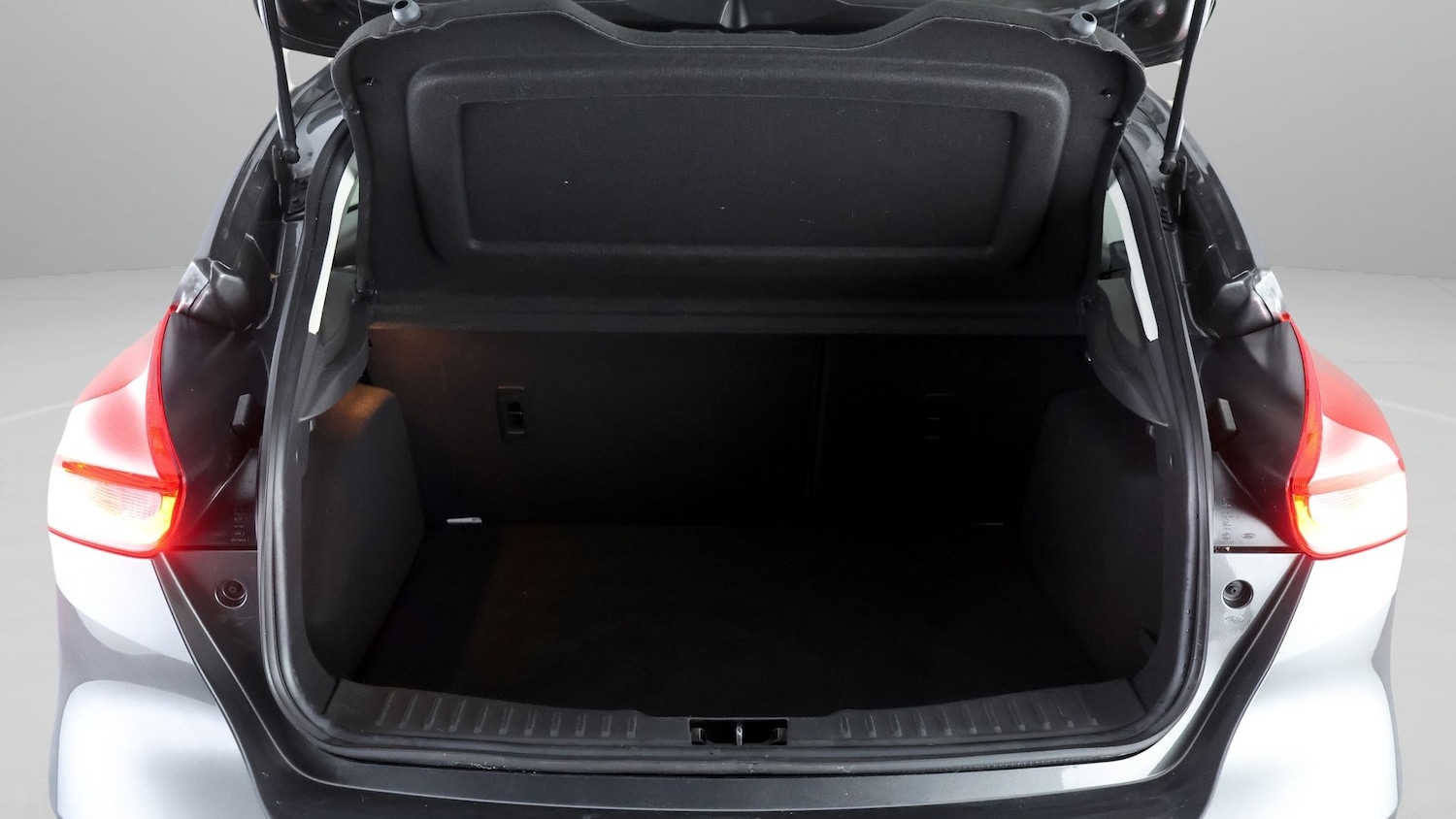 Used Ford Focus 2018 for sale - 77198408: Photo 17