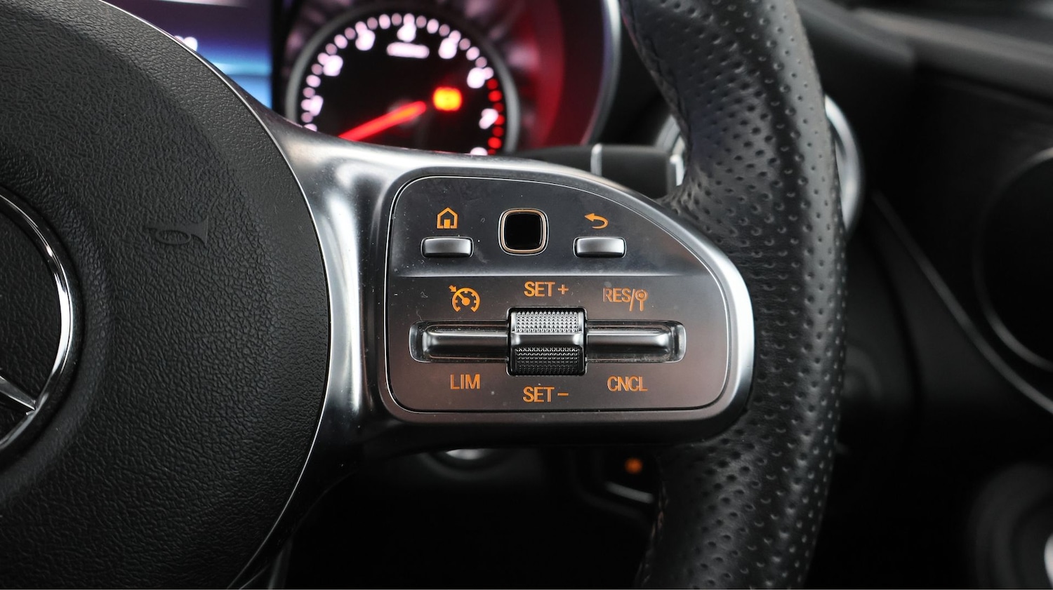 Used Mercedes-Benz GLC 2020 for sale - 78098991: Photo 23