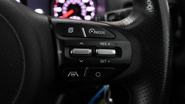 Used Kia Stonic 2022 for sale - 76179431: Photo 23