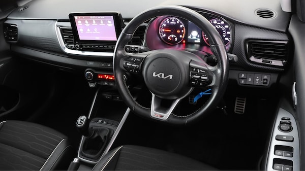 Used Kia Stonic 2022 for sale - 76179431: Photo 9