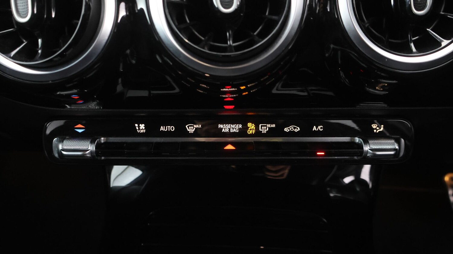 Used Mercedes-Benz A-Class for sale - 77365512: Photo 11