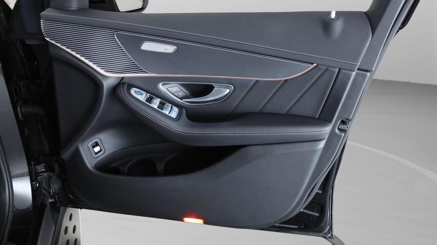 Used Mercedes-Benz EQC for sale - 76759640: Photo 15