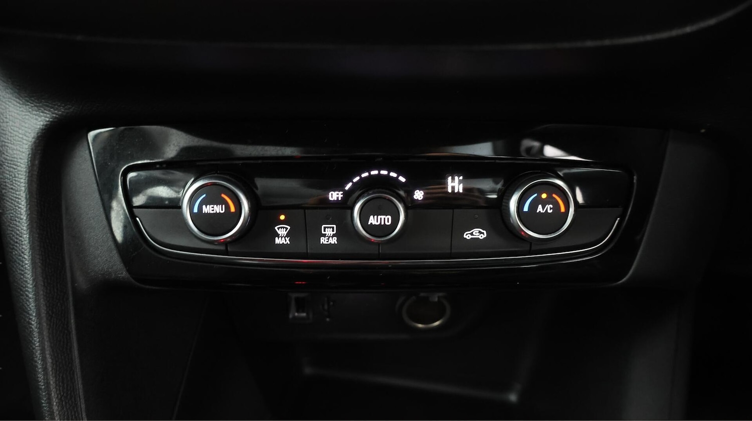 Used Vauxhall Corsa for sale - 76633775: Photo 13