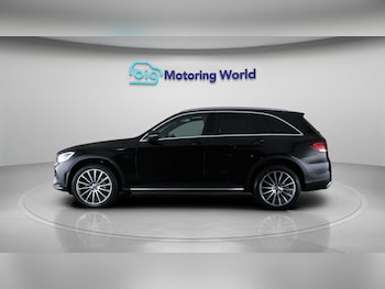 Used Mercedes-Benz GLC 2021 for sale - 75927285: Photo
