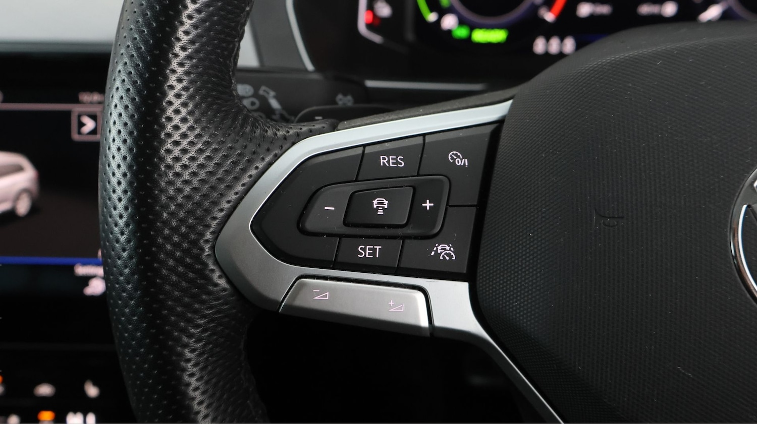 Used Volkswagen Passat 2022 for sale - 78145037: Photo 22