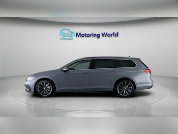 Used Volkswagen Passat 2022 for sale - 78145037: Photo