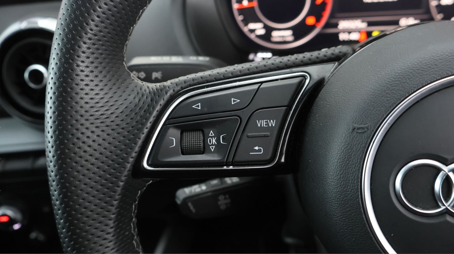 Used Audi Q2 2023 for sale - 77536381: Photo 22