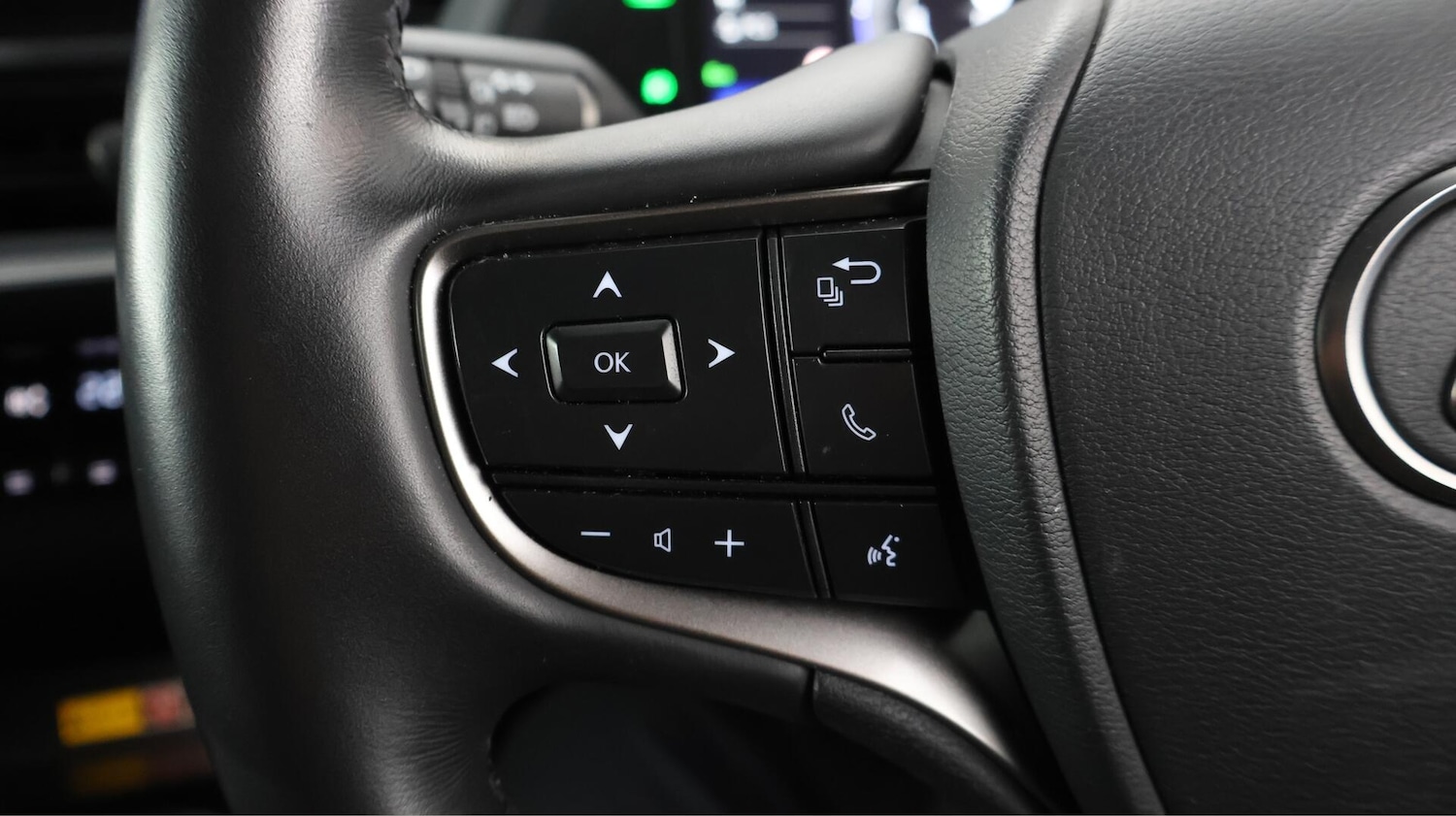 Used Lexus UX 2023 for sale - 76521476: Photo 20