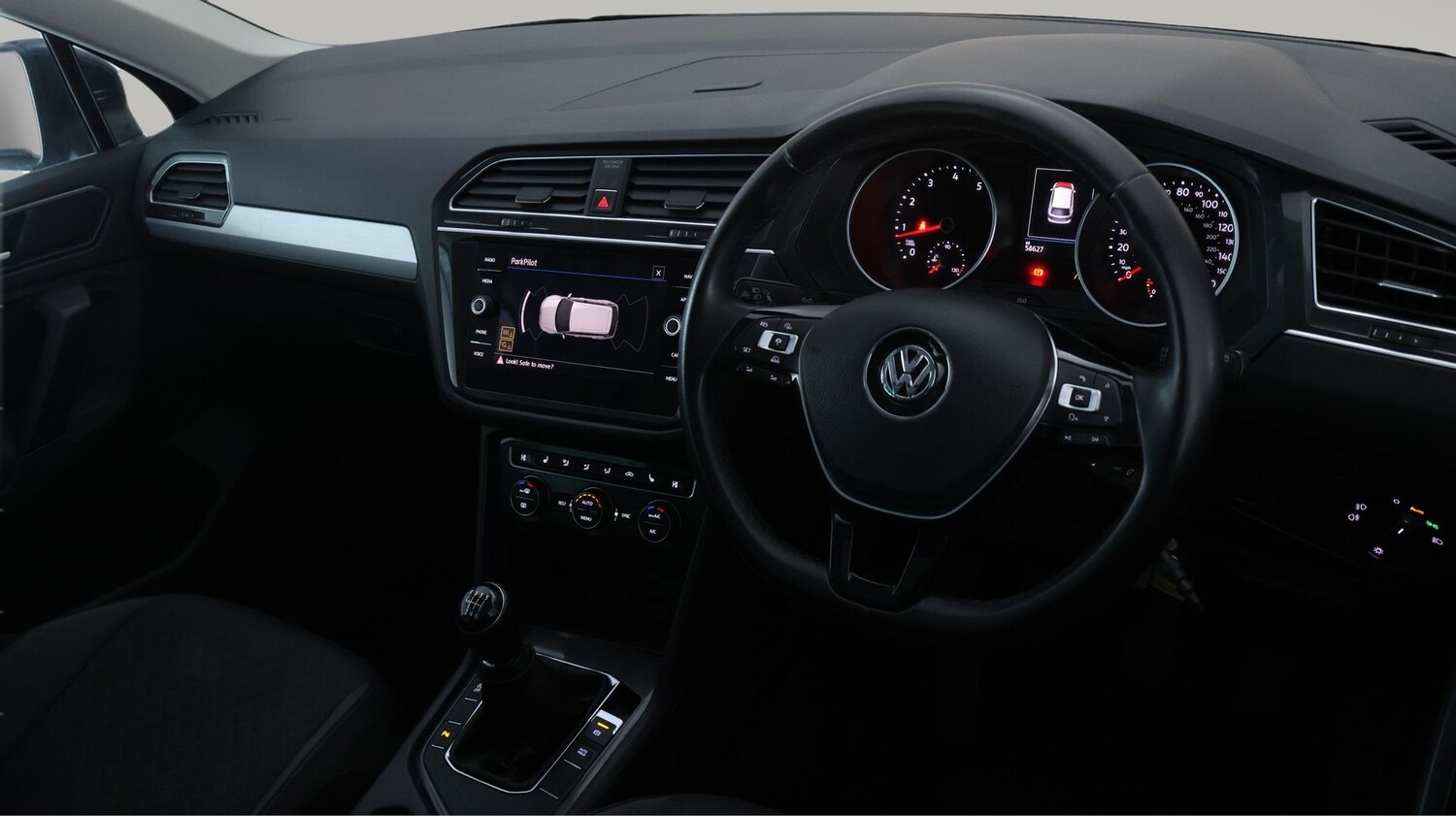 Used Volkswagen Tiguan 2018 for sale - 77198395: Photo 9