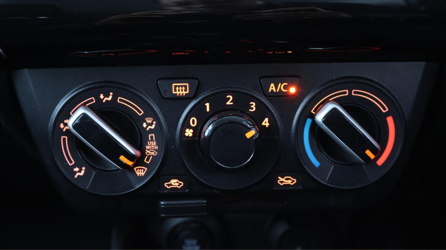 Used Suzuki Swift 2023 for sale - 76226672: Photo 12