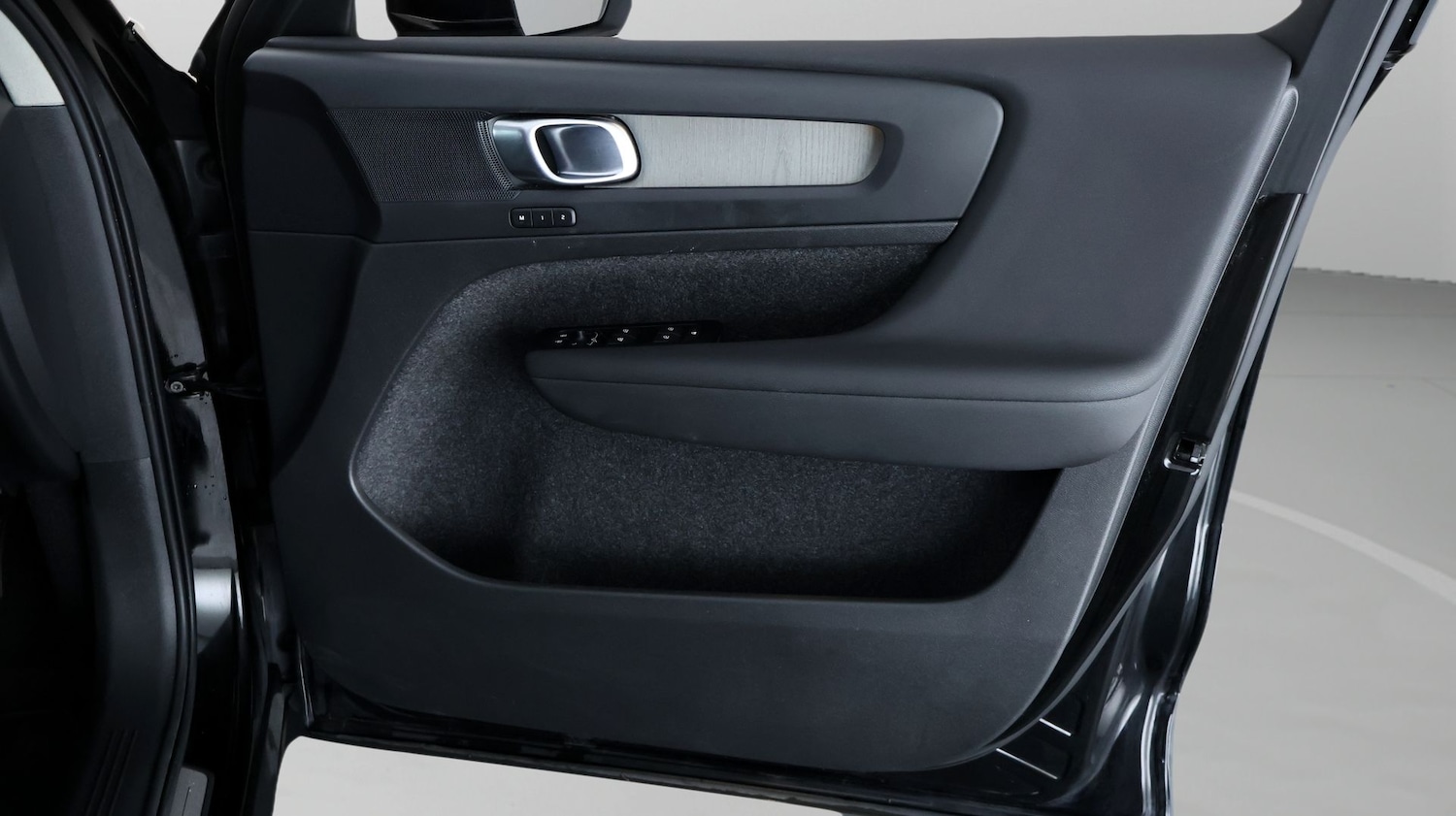 Used Volvo XC40 2021 for sale - 77264255: Photo 15