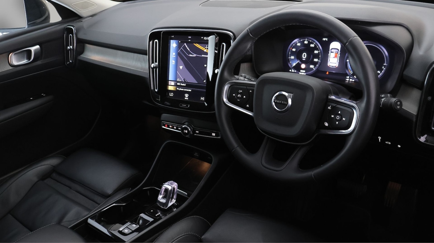 Used Volvo XC40 2021 for sale - 77264255: Photo 9