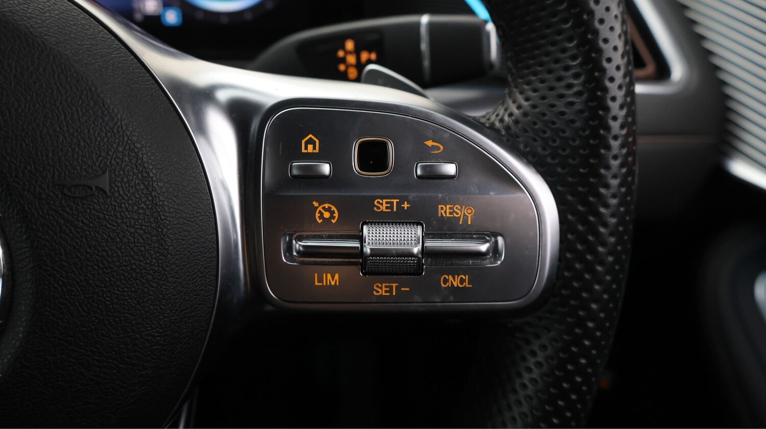 Used Mercedes-Benz EQC 2022 for sale - 78000856: Photo 23