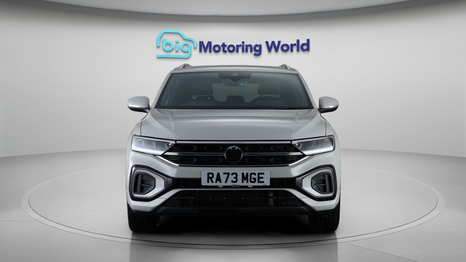 Used Volkswagen T-Roc 2024 for sale - 77298502: Photo 2