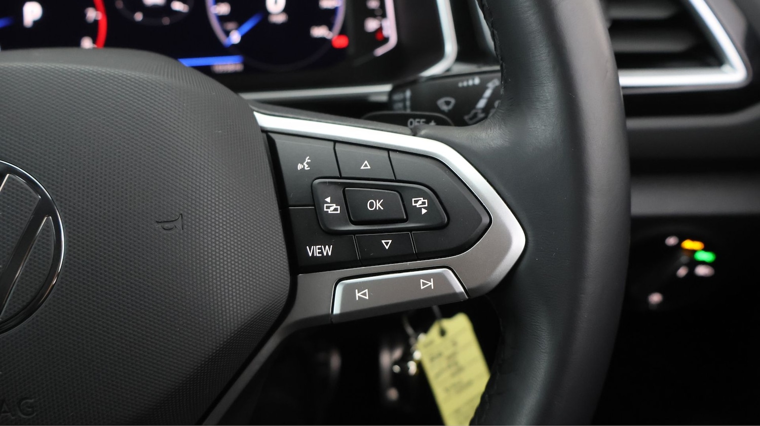 Used Volkswagen T-Roc 2024 for sale - 77298502: Photo 23