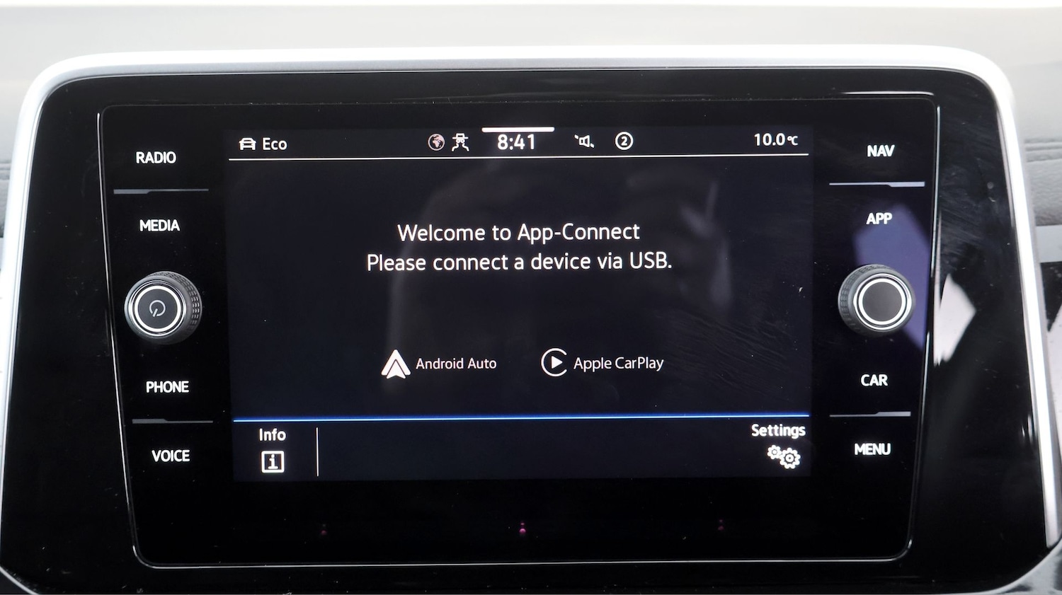 Used Volkswagen T-Roc 2024 for sale - 77298502: Photo 24