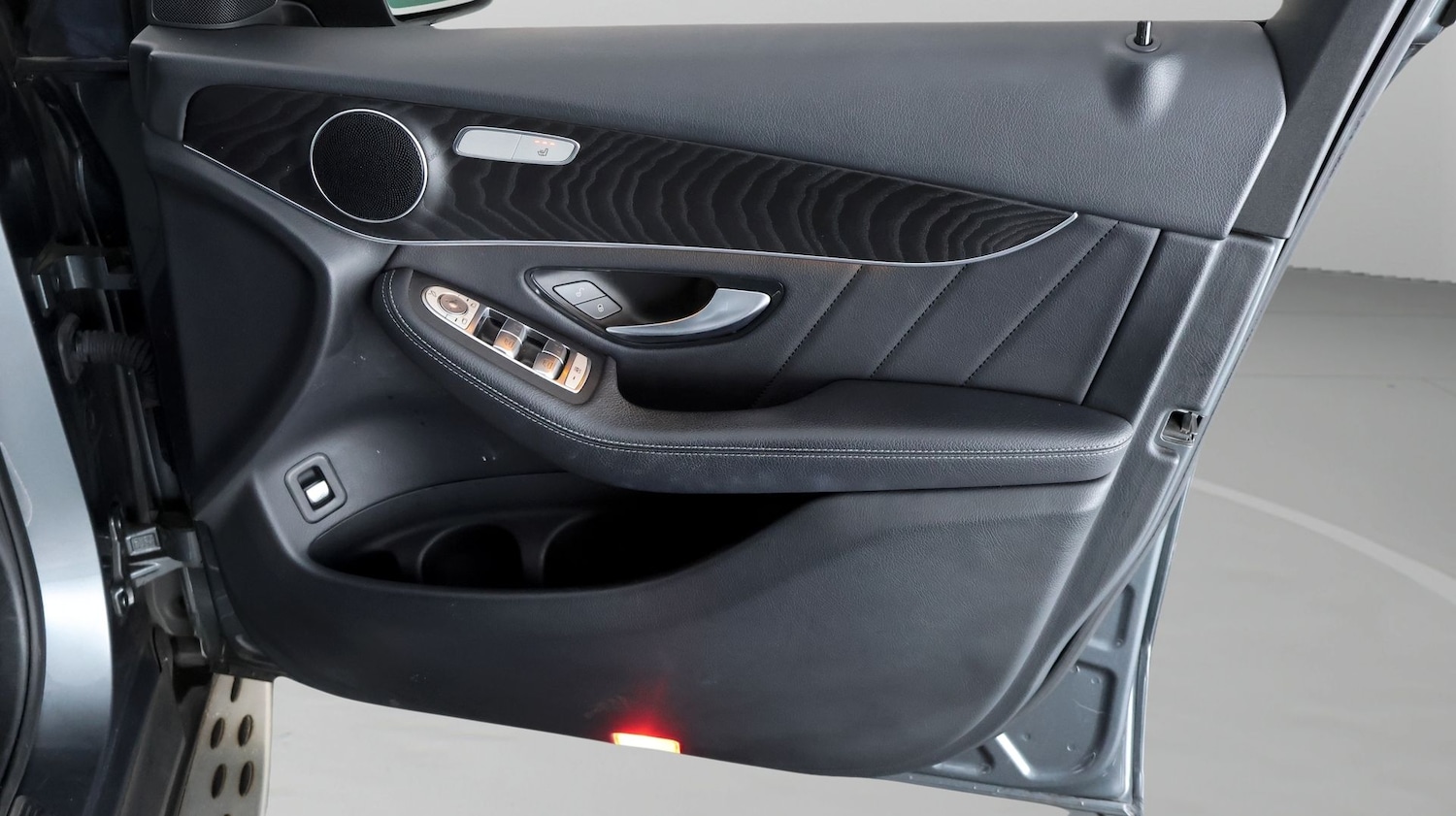 Used Mercedes-Benz GLC 2019 for sale - 77638568: Photo 14