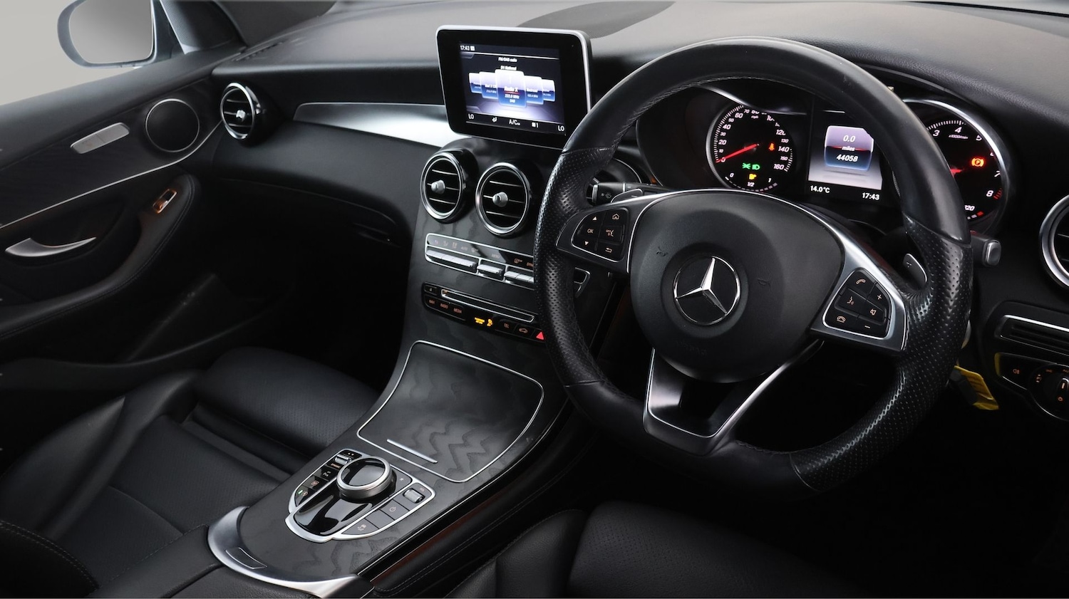 Used Mercedes-Benz GLC 2019 for sale - 77638568: Photo 9