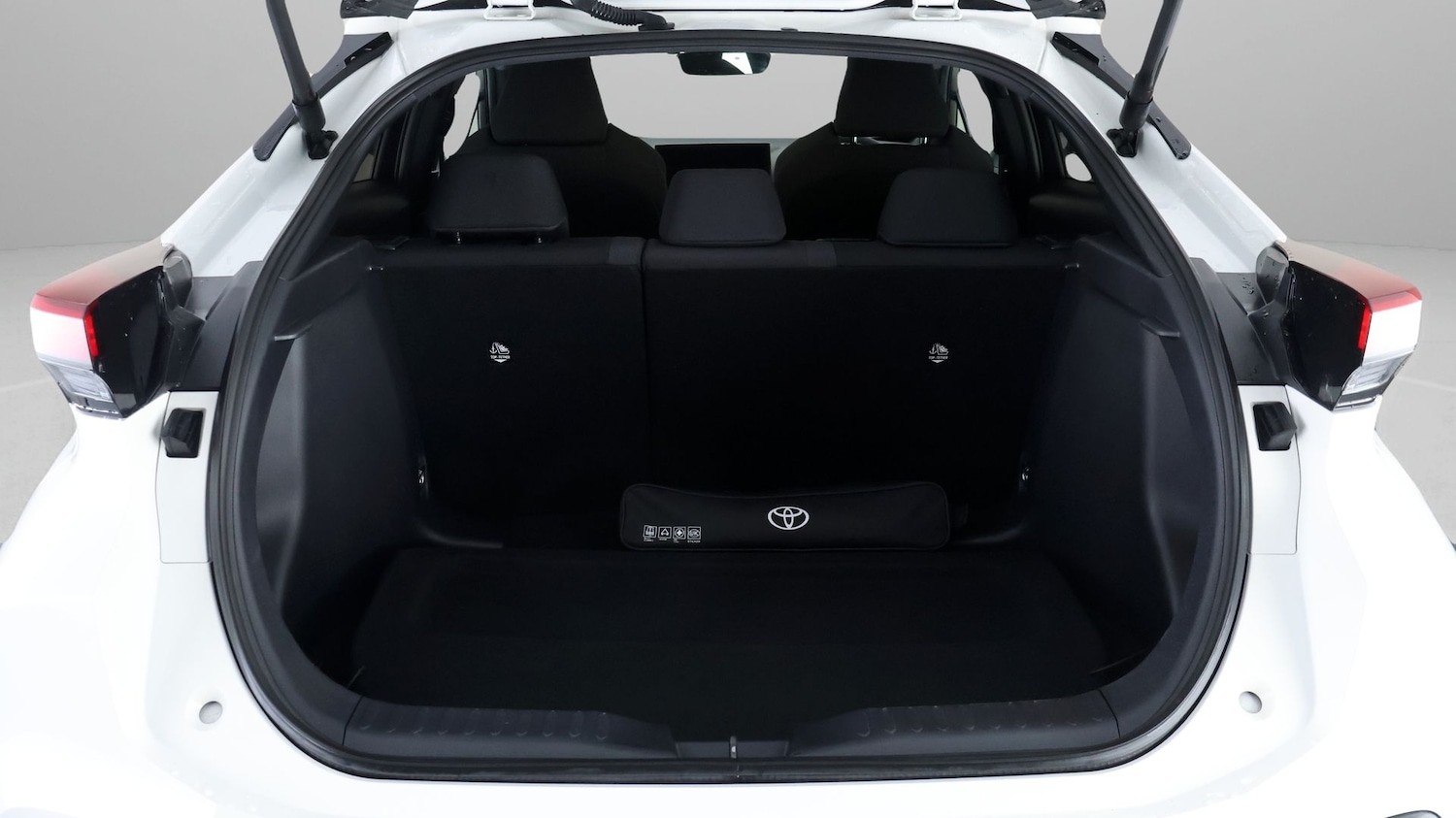 Used Toyota C-HR 2024 for sale - 77357522: Photo 16