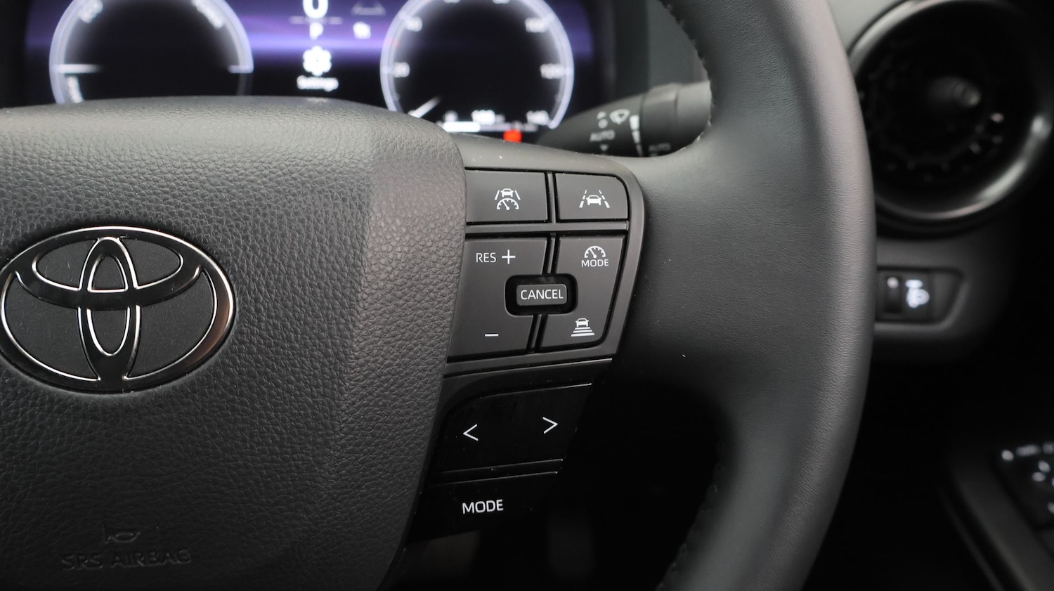 Used Toyota C-HR 2024 for sale - 77357522: Photo 23