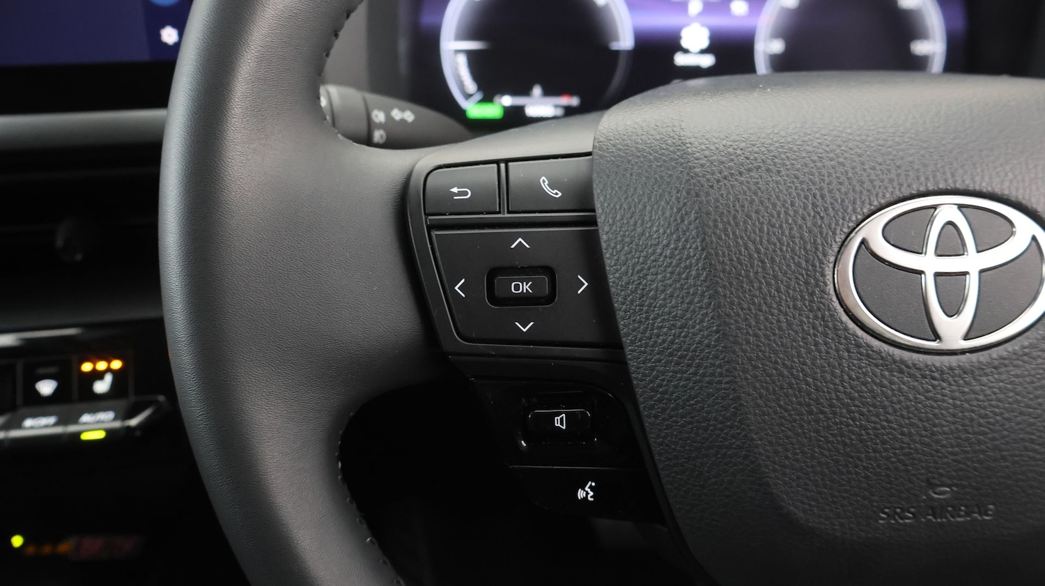 Used Toyota C-HR 2024 for sale - 77357522: Photo 24