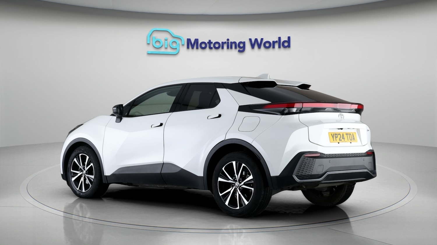 Used Toyota C-HR 2024 for sale - 77357522: Photo 5