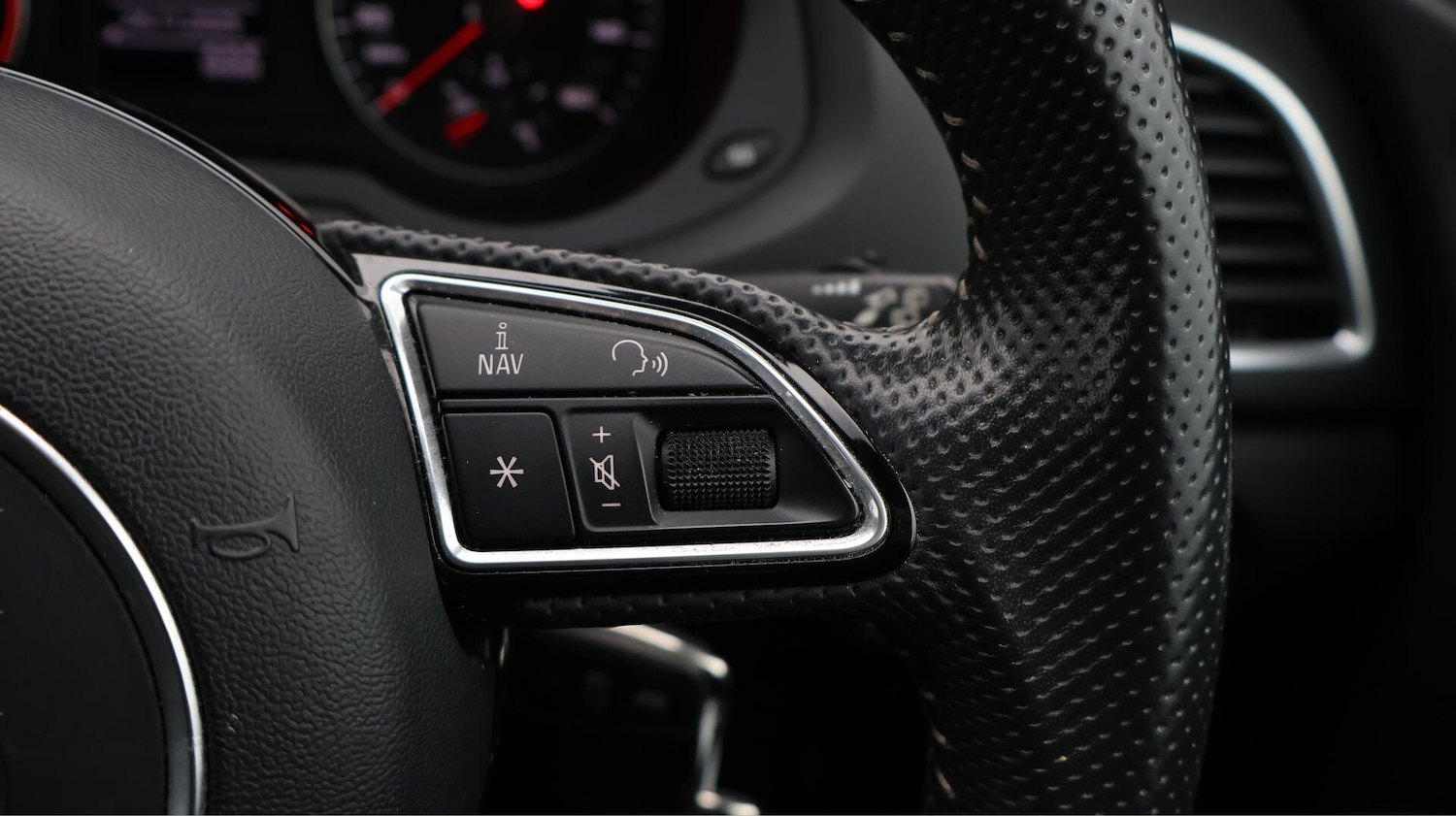 Used Audi Q3 2018 for sale - 76714293: Photo 26