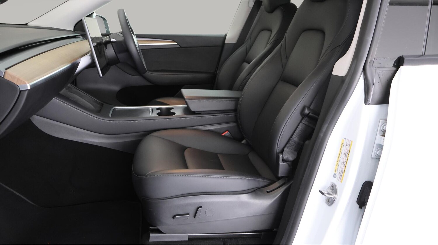 Used Tesla Model Y 2022 for sale - 76735393: Photo 15